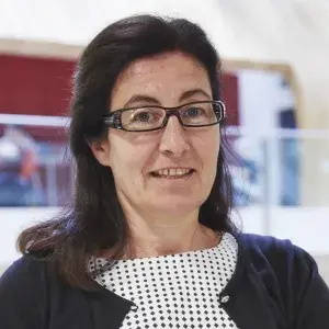  Jacqueline Coyle-Shapiro 